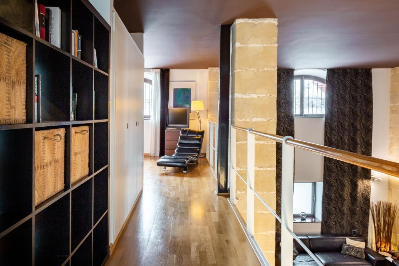 Artqhost Jerez Huge Loft & Free Parking Apartamento Jerez de la Frontera Exterior foto